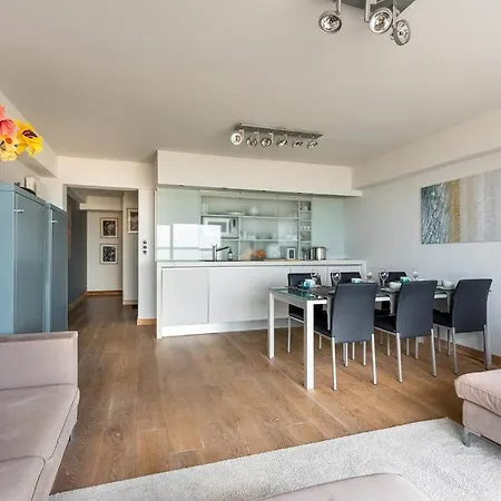 Lägenhet Seafront 2 Bed Duinbergen